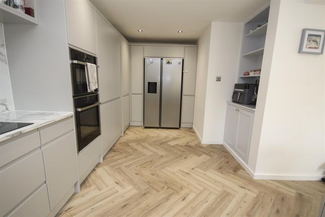 17, Windermere Drive, Rushden photo 4