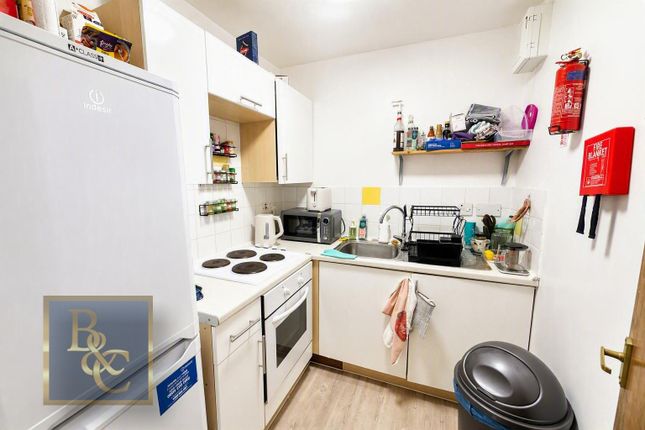 Flat 3 343, Royal College Street, Camden photo 4