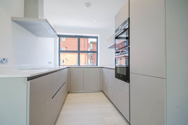 Flat 6, 33, Christchurch Road, Cheltenham photo 2