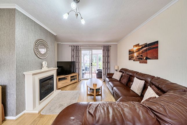 217, Whitby Road, Ruislip photo 3