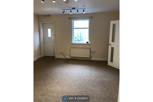 Flat B, High Street, Lyndhurst photo 2