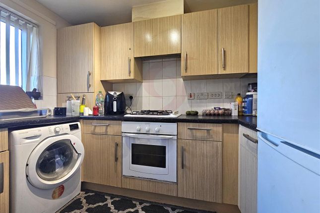 29, Dunire Close, Leicester photo 4