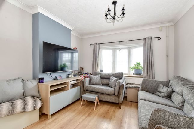 115 Primrose Hill, Kings Langley photo 3