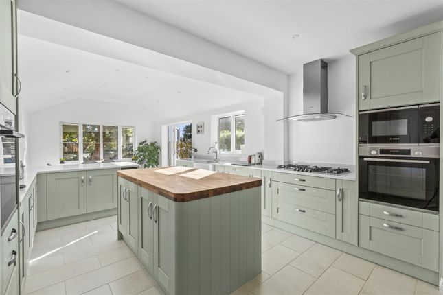 26, Red Kite Way, High Wycombe photo 3
