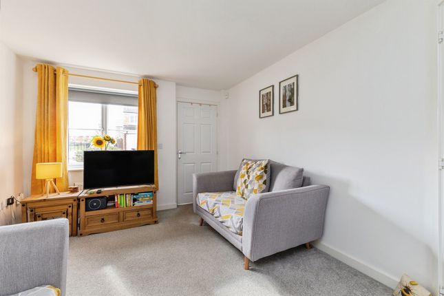32, Brookes Lane, Middlesbrough photo 2