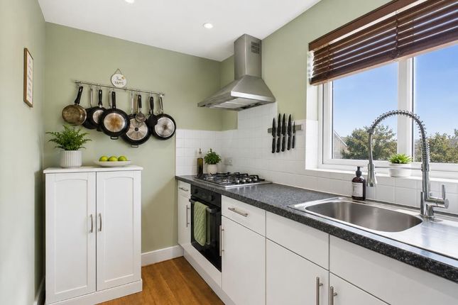 12, Partridge Court, Stanford Le Hope photo 2