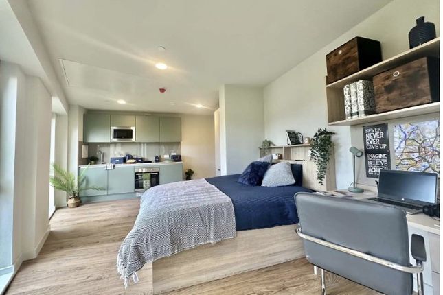 1-bed flat on 15, Nottingham, £1,232/mo