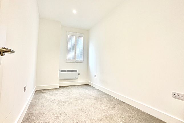 Flat to rent in Meridian House, Bedford