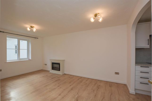 Gresham Close, Brentwood photo 2