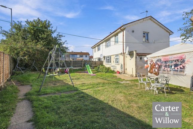 11, Stratford Close , Dagenham photo 4