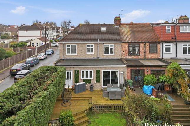 135, Dorset Avenue, Romford photo 3