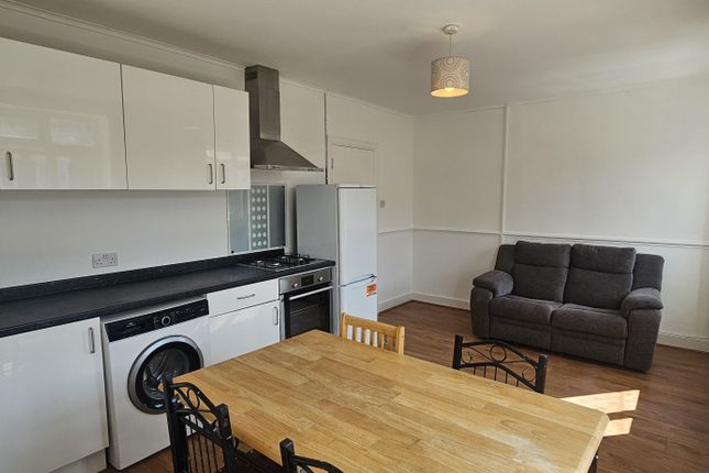 27 Ripley Road,, Canning Town, Canning Town photo 2