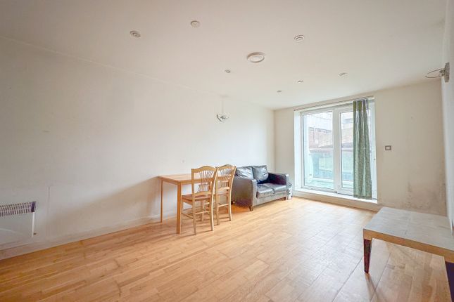 Thumbnail Flat to rent in Northampton House, Wellington Street, Northampton
