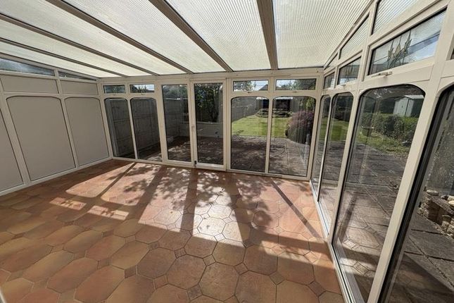 3, Nut Tree Close, Somerset photo 3