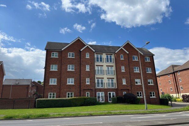 Thumbnail Flat to rent in Chamberlain Close, Uttoxeter