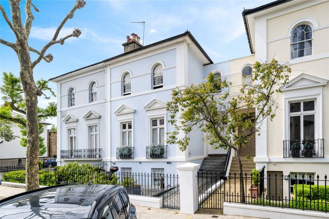 End terrace house to rent in Addison Avenue, Holland Park