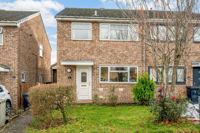 3-bed semi-detached on 68, Sherrard Close, Oakham, £180,000