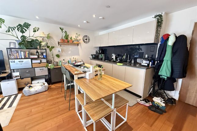 Apt 10, Milliners Wharf, Manchester photo 3