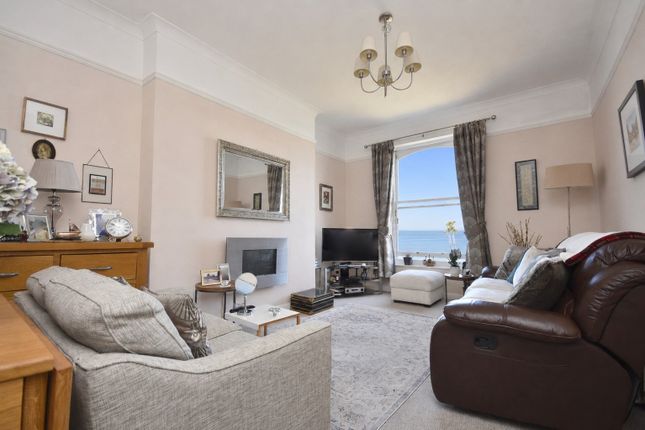 10 Hollywood Court, Royal Crescent, Margate photo 3