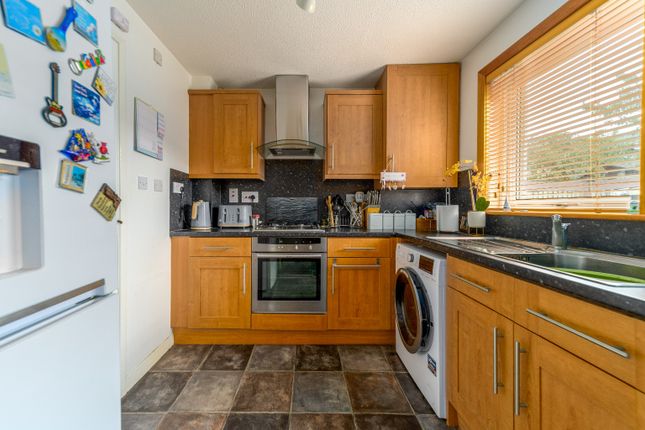 72, Strathbeg Drive, Dalgety Bay photo 4