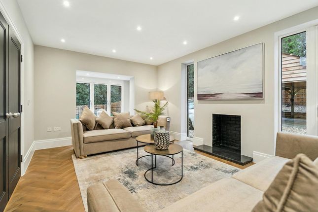 Shortenills Lodge, Nightingales Lane, Chalfont St. Giles photo 4
