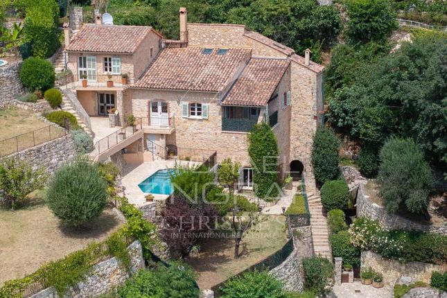 Thumbnail Villa for sale in Cabris, Mougins, Valbonne, Grasse Area, French Riviera