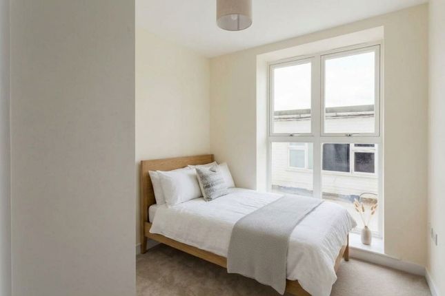 Flat 12, Brassey House New Zealand Avenue, Walton-On-Thames photo 4