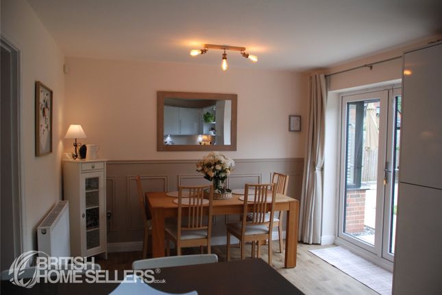 13, Forge Wood Close, Cheshire photo 3