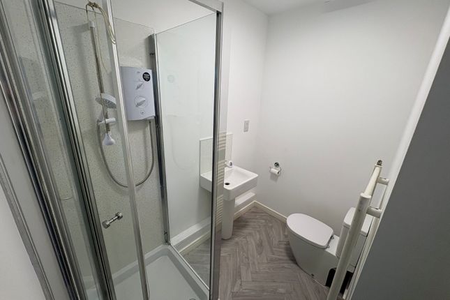 Flat 3,, 23 Prestongate, Hessle photo 5