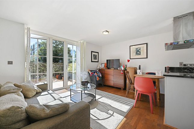 7, Bazalgette Court, Great West Road photo 3