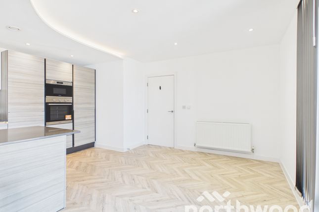 404, La Scierie Apartments, Victoria Crescent, Ashford photo 4