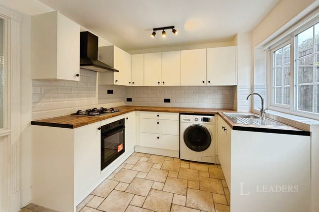 69, Southdale Road, Carlton photo 2