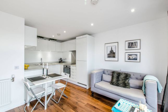 Thumbnail Studio to rent in Kerensky House, Canary Wharf, London