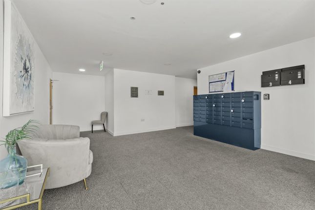 7 Tempus Court,, Bellfield Road, High Wycombe photo 4