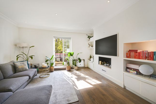 Flat for sale in Old Brompton Road, Queens Gate