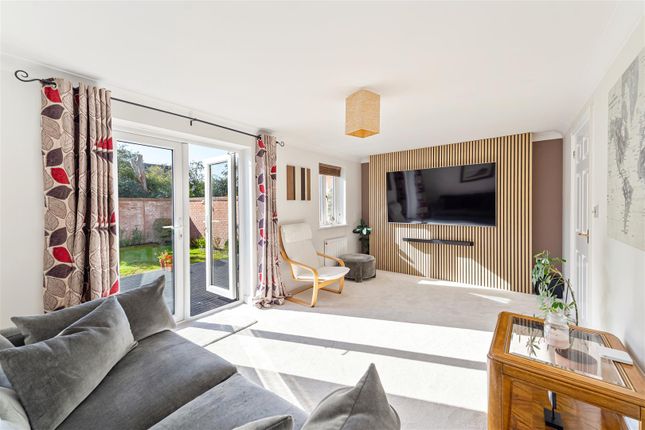 32, Sweetgrass Road, Weston-Super-Mare photo 2