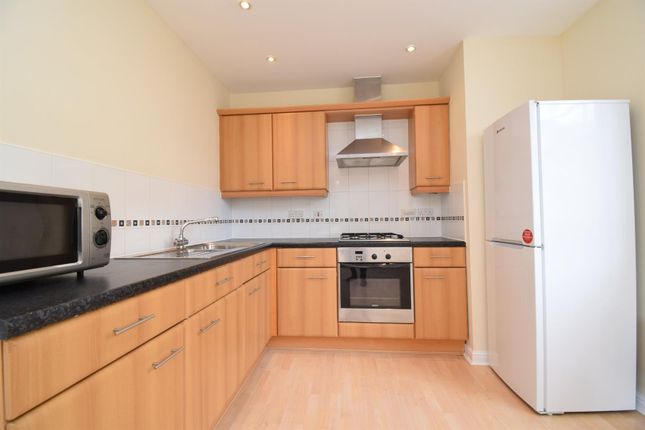 11 Birch Apartments, Chaloner Grove, Wakefield photo 3