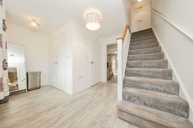 12, Redwald Crescent, Ipswich photo 3