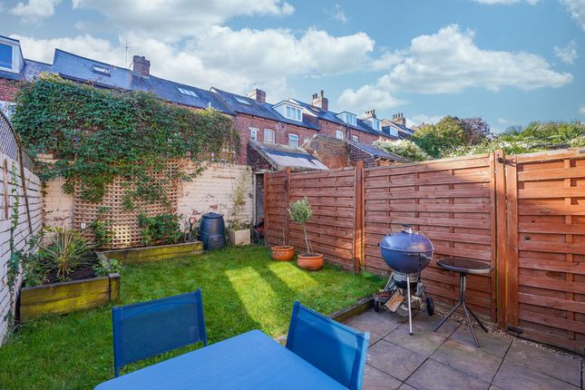 13 Hunter Hill Road, Sheffield photo 4