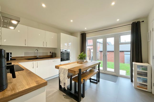 13 Wigeon Road, Crewe photo 2