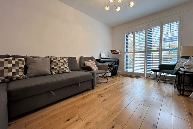 12, Bluebell Walk, Tunbridge Wells photo 4