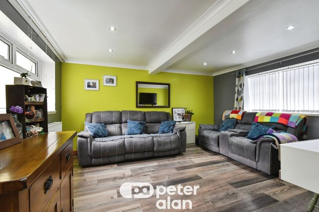 2, Cwmneol Place, Aberdare photo 2