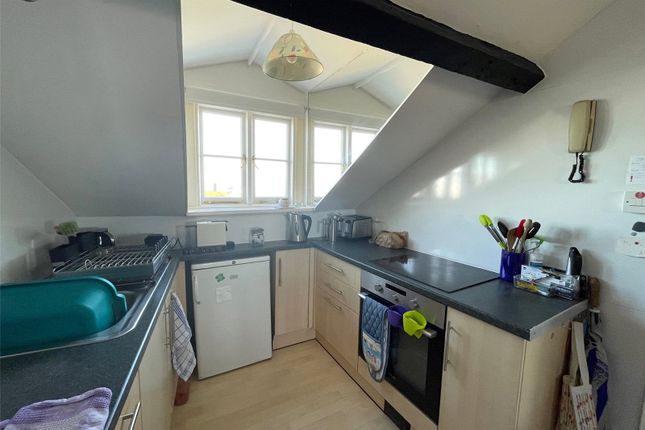 Flat 6, Cheltenham House,, Tudor Square, Pembrokeshire photo 4