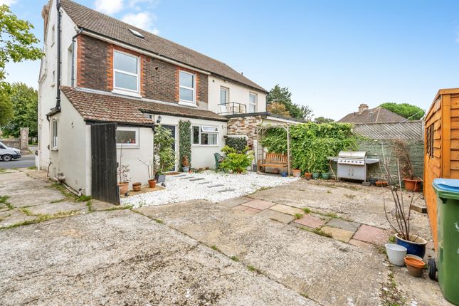 72b, Hawthorn Road, Bognor Regis photo 3