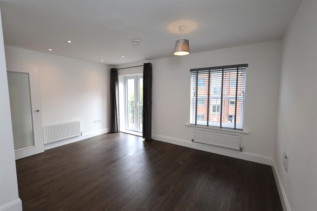 16, Sapphire House, Sovereign Place photo 3