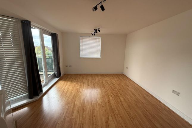 59, Orton Grove, Enfield photo 2