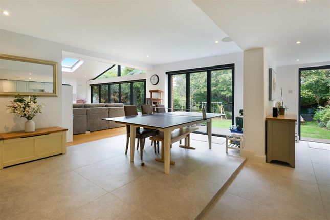 20, Heath Drive, Sutton photo 4