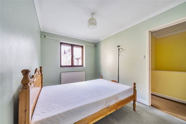 End terrace house for sale in Willow Tree Close, London