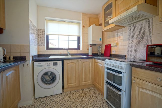 17, Lytham Avenue, Sheffield photo 4