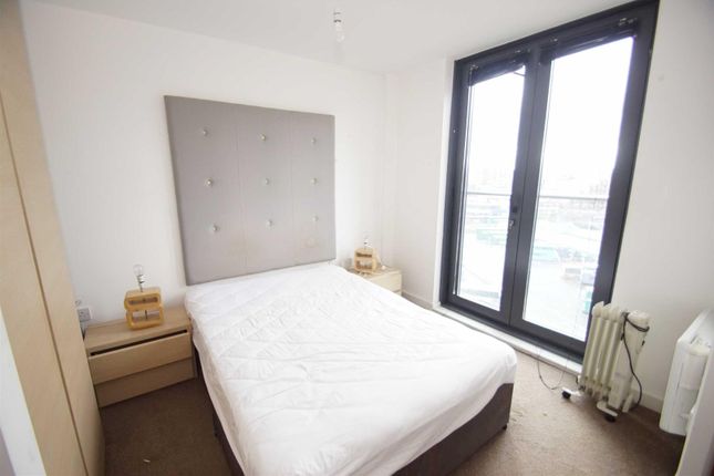 72, Skyline, Leeds photo 5